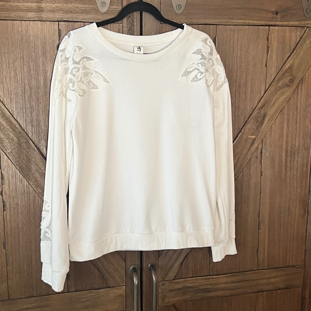 Flawless Ivory Lace Detail Crewneck Pullover Sweatshirt Size Large EUC - Picture 2 of 6